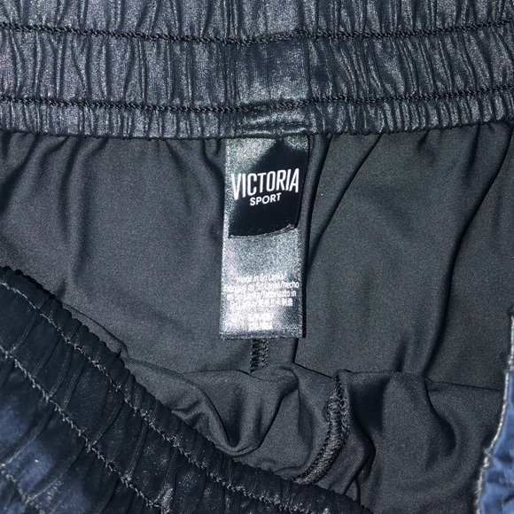 Victoria secret shorts - Picture 3 of 4